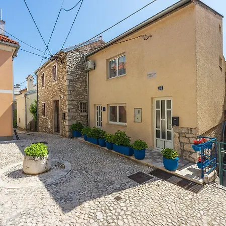 Atemberaubendes Direkt Am Gelegen Mit Meerblick, Klima, Wifi Apartman