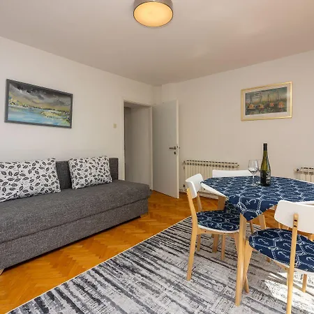 Apartman Atemberaubendes Direkt Am Gelegen Mit Meerblick, Klima, Wifi