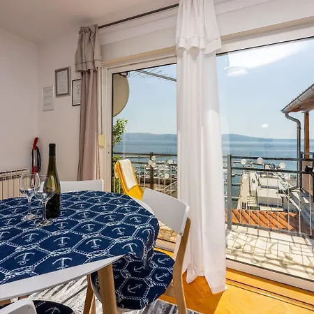 Atemberaubendes Direkt Am Gelegen Mit Meerblick, Klima, Wifi * Novi Vinodolski