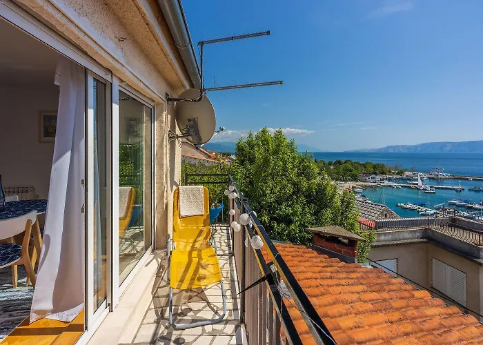 Atemberaubendes Direkt Am Gelegen Mit Meerblick, Klima, Wifi * Novi Vinodolski