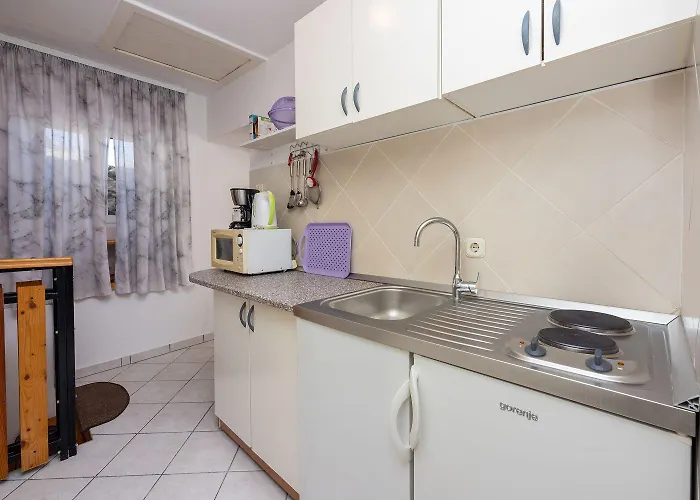 Atemberaubendes Direkt Am Gelegen Mit Meerblick, Klima, Wifi Novi Vinodolski